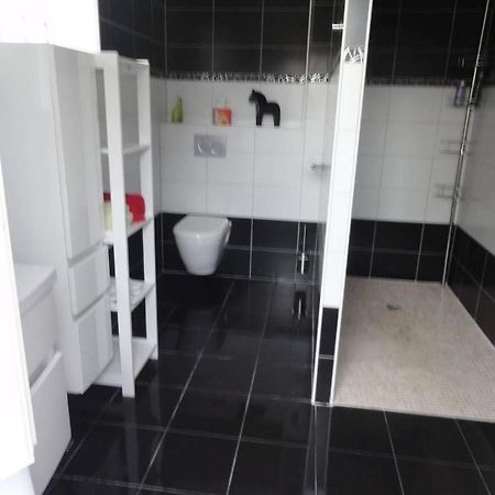 Chambre Avec Salle De Bain Privatisee Avec Petit Dejeuner Compris Auxonne Exteriör bild